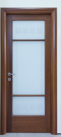 porta interna in legno massello finestrata vetro antinfortunio satinato