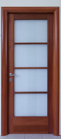 porta interna in legno massello finestrata vetro antinfortunio satinato