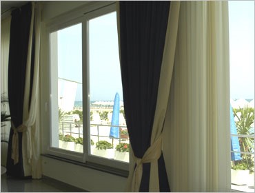 vetrata scorrevole in pvc